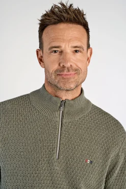 Bison Half-zip