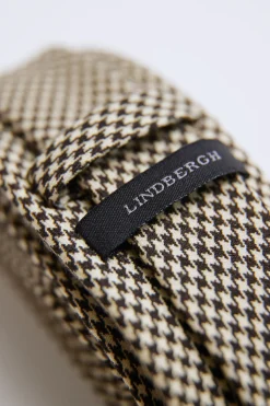 Lindbergh Slips