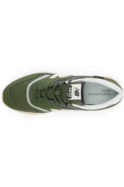 New Balance Sneakers